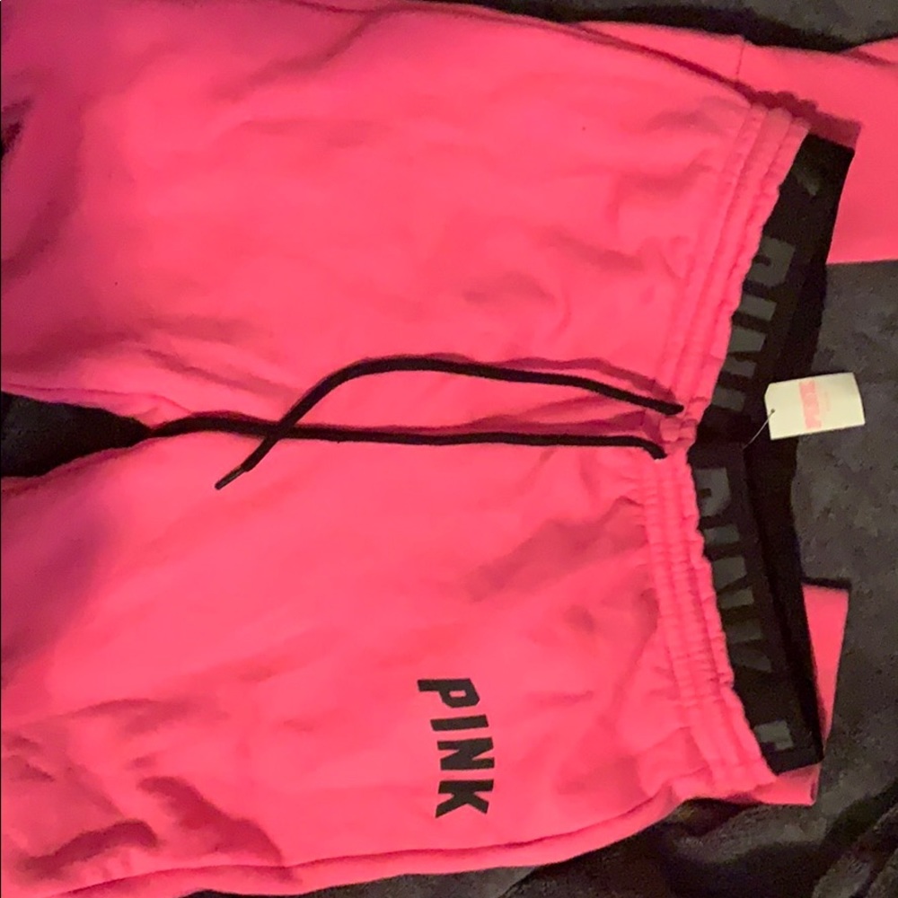 Pink Sweats - Picture 2 of 2